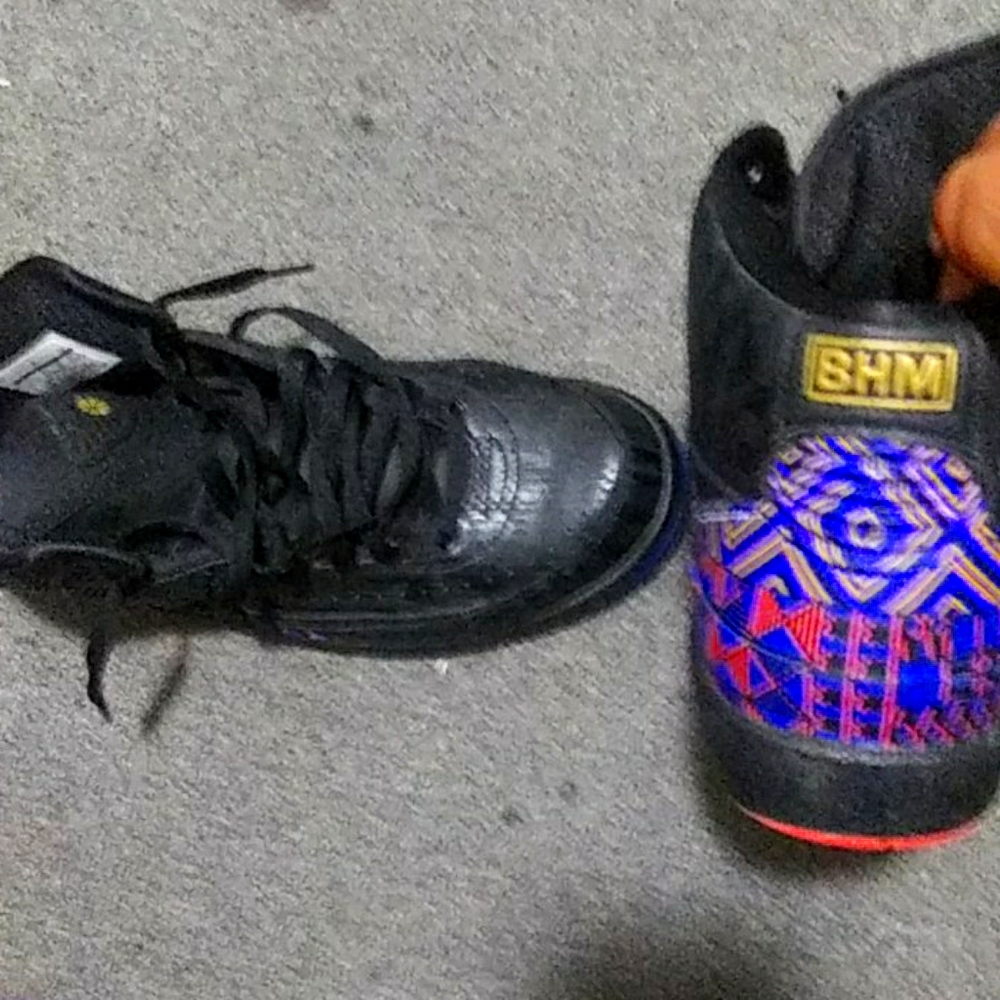 Jordan 2 Retro BHM  (BQ7618-007) Sz 9.5
